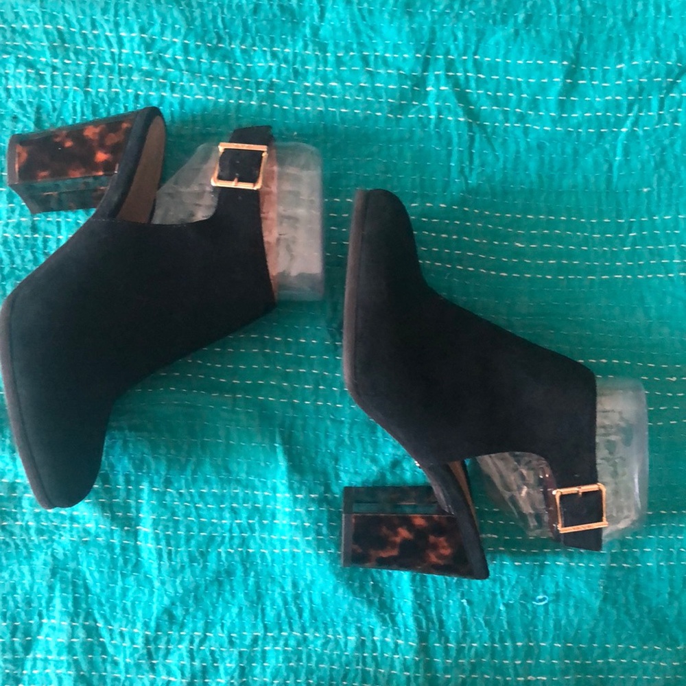 VIONIC suede sling-back w tortoise block heel.